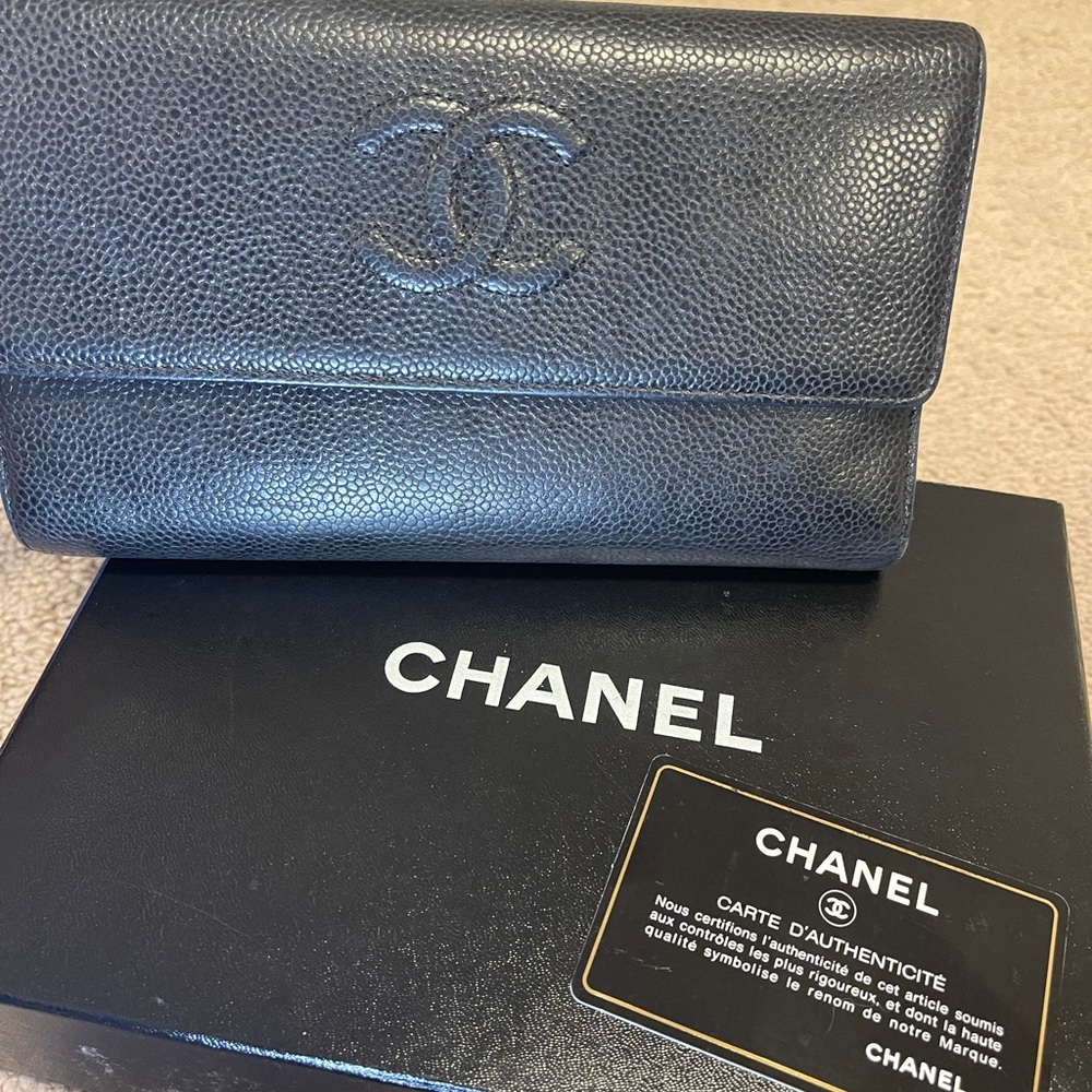 Authentic Chanel wallet. Authorization card and original box. Make an offer!!